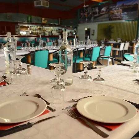 Отель Cit'hotel Restaurant Du Bowling De 3*