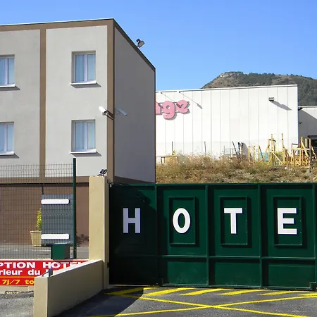 Cit'hotel Restaurant Du Bowling De 3* Мийо