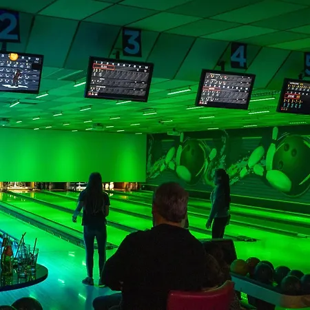 Отель Cit'hotel Restaurant Du Bowling De Мийо