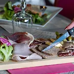 فندق Cit'hotel Restaurant Du Bowling De