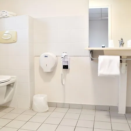 Cit'hotel Restaurant Du Bowling De 3* Millau