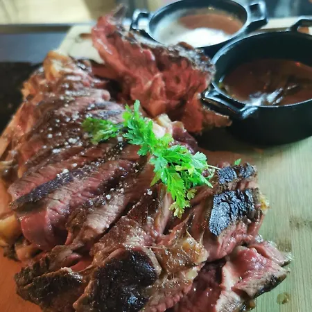 Restaurant Du Bowling De Millau