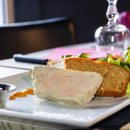 Hotel Cit'hotel Restaurant Du Bowling De Millau