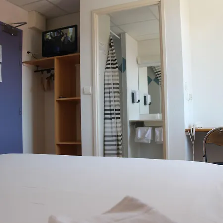 Cit'hotel Restaurant Du Bowling De Millau