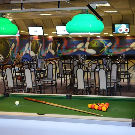 Cit'hotel Restaurant Du Bowling De Hotel Millau