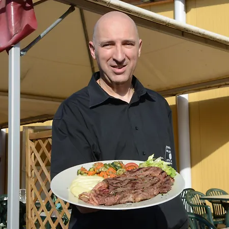 Hotel Cit'hotel Restaurant Du Bowling De 3*