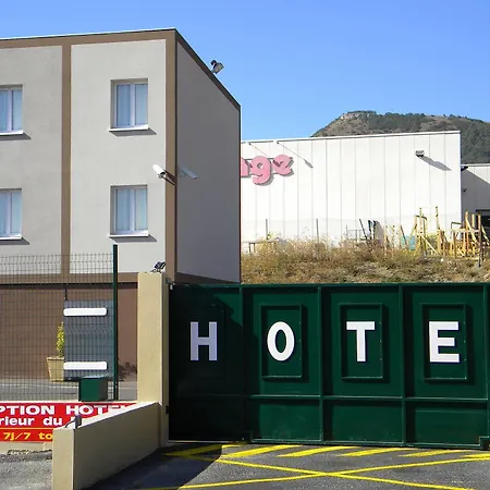 Cit'hotel Restaurant Du Bowling De Millau