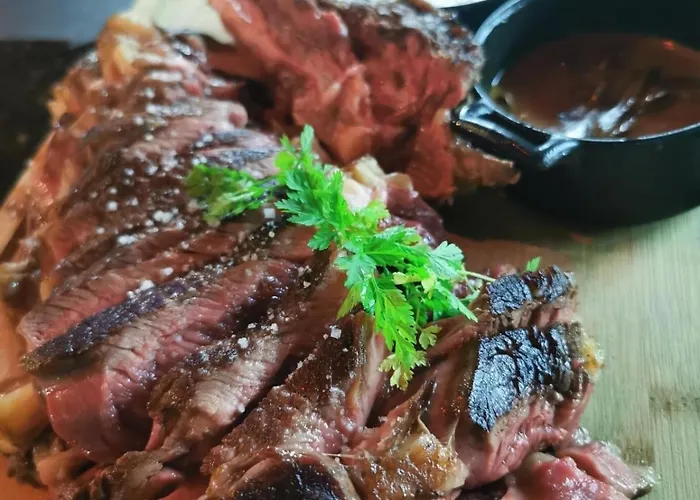 Cit'hotel Restaurant Du Bowling De Мийо