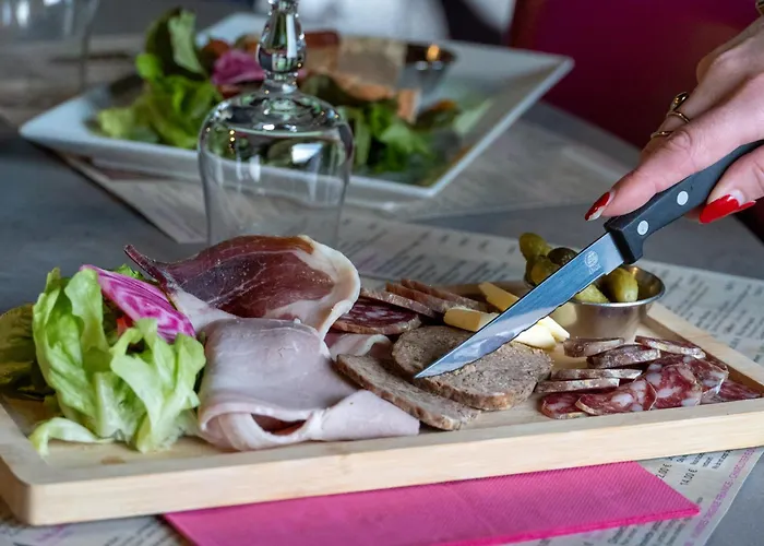 Отель Cit'hotel Restaurant Du Bowling De