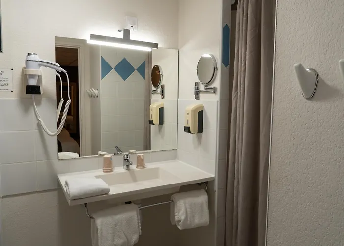 Отель Cit'hotel Restaurant Du Bowling De 3*